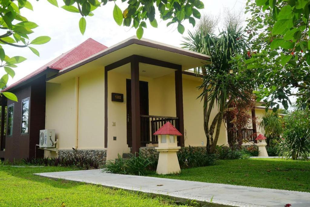Nusantara Diving Centre & 3* Manado